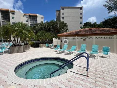 3910 Inverrary Blvd #603-B