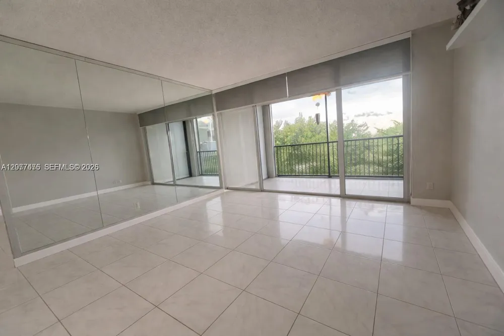 3910 Inverrary Blvd #603-B Lauderhill, FL 33319