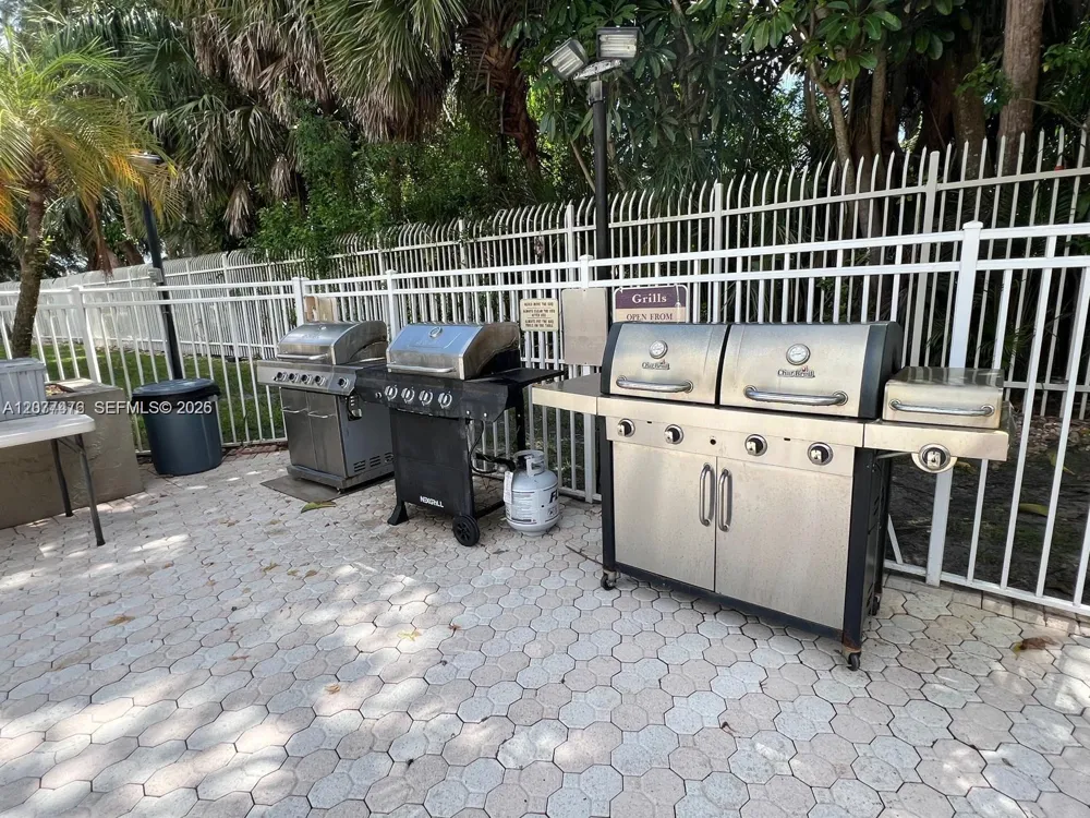 3910 Inverrary Blvd #603-B Lauderhill, FL 33319