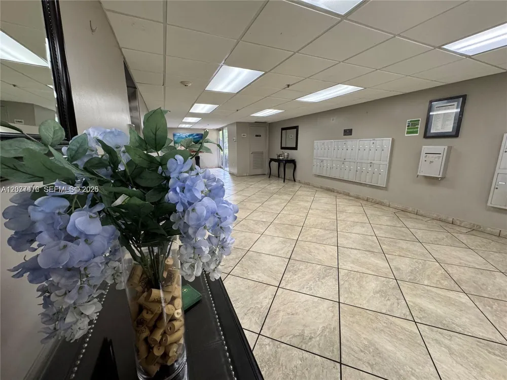 3910 Inverrary Blvd #603-B Lauderhill, FL 33319