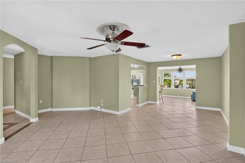 1802 Lakeview Boulevard North Fort Myers, FL 33903
