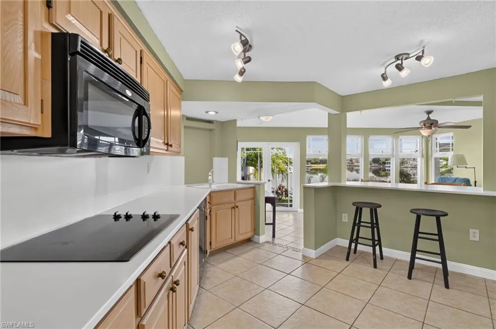 1802 Lakeview Boulevard North Fort Myers, FL 33903