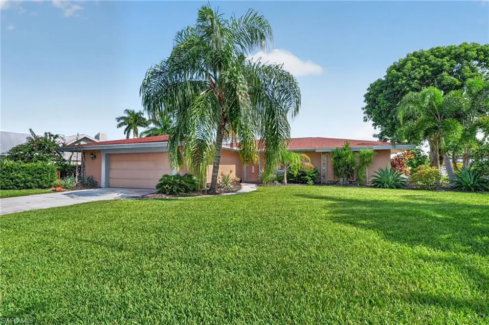 1802 Lakeview Boulevard North Fort Myers, FL 33903