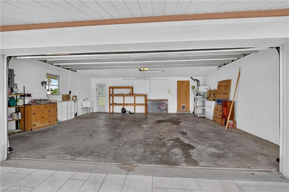 1802 Lakeview Boulevard North Fort Myers, FL 33903