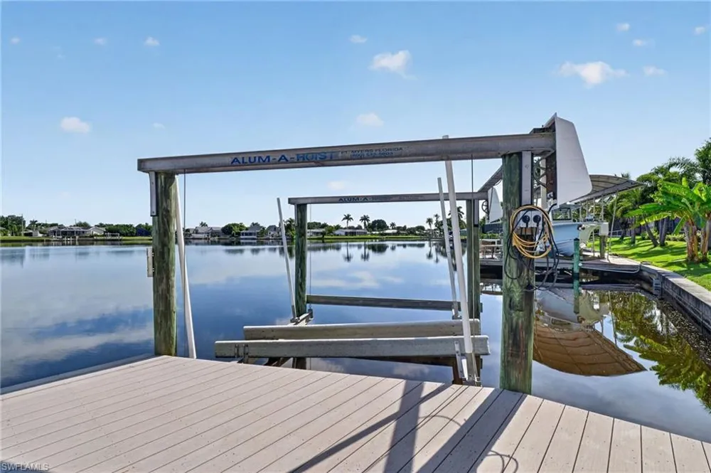 1802 Lakeview Boulevard North Fort Myers, FL 33903