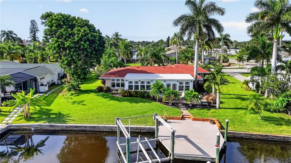 1802 Lakeview Boulevard North Fort Myers, FL 33903