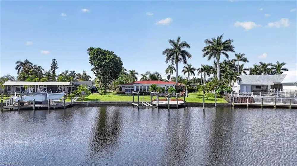 1802 Lakeview Boulevard North Fort Myers, FL 33903