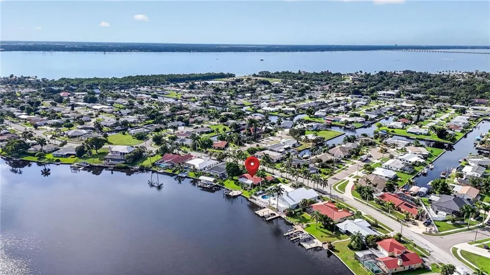 1802 Lakeview Boulevard North Fort Myers, FL 33903