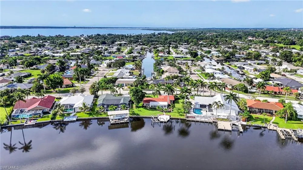 1802 Lakeview Boulevard North Fort Myers, FL 33903