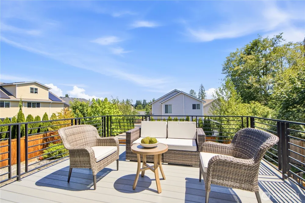 20360 132nd Avenue NE Woodinville, WA 98072