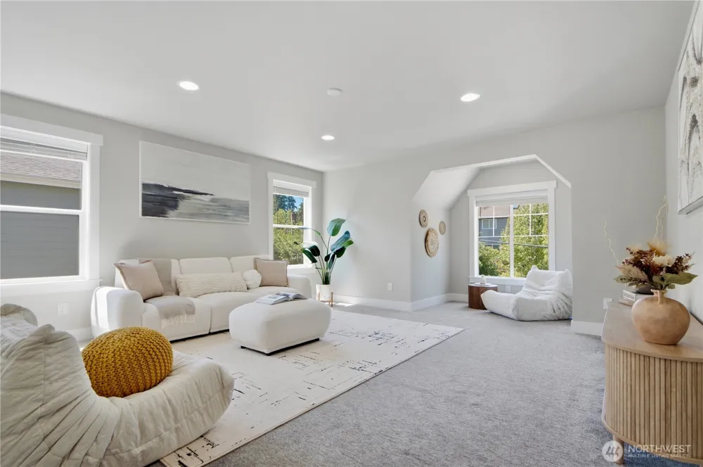20360 132nd Avenue NE Woodinville, WA 98072