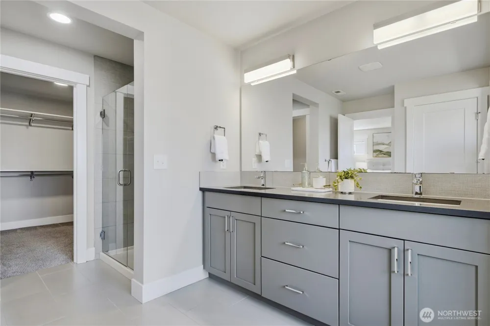 20360 132nd Avenue NE Woodinville, WA 98072