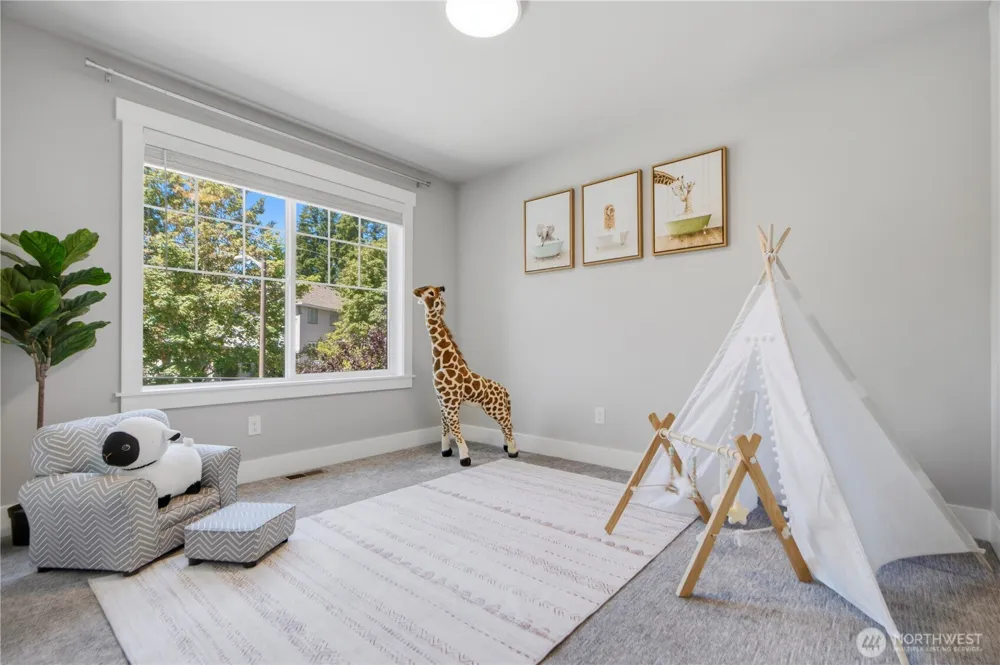 20360 132nd Avenue NE Woodinville, WA 98072