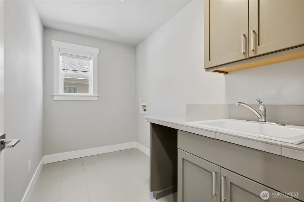 20360 132nd Avenue NE Woodinville, WA 98072