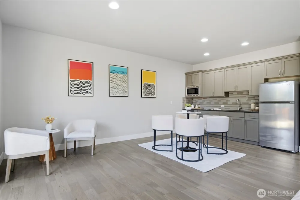 20360 132nd Avenue NE Woodinville, WA 98072