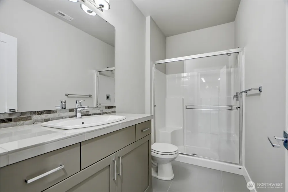 20360 132nd Avenue NE Woodinville, WA 98072