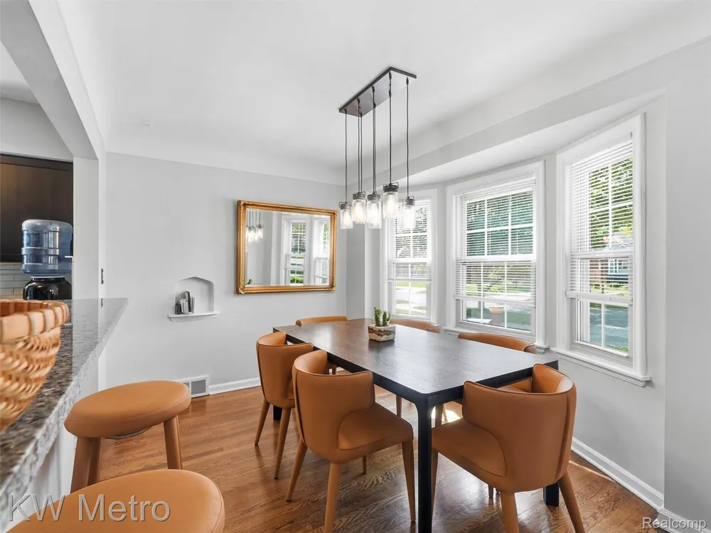 2048 Anita Avenue Grosse Pointe Woods City, MI 48236