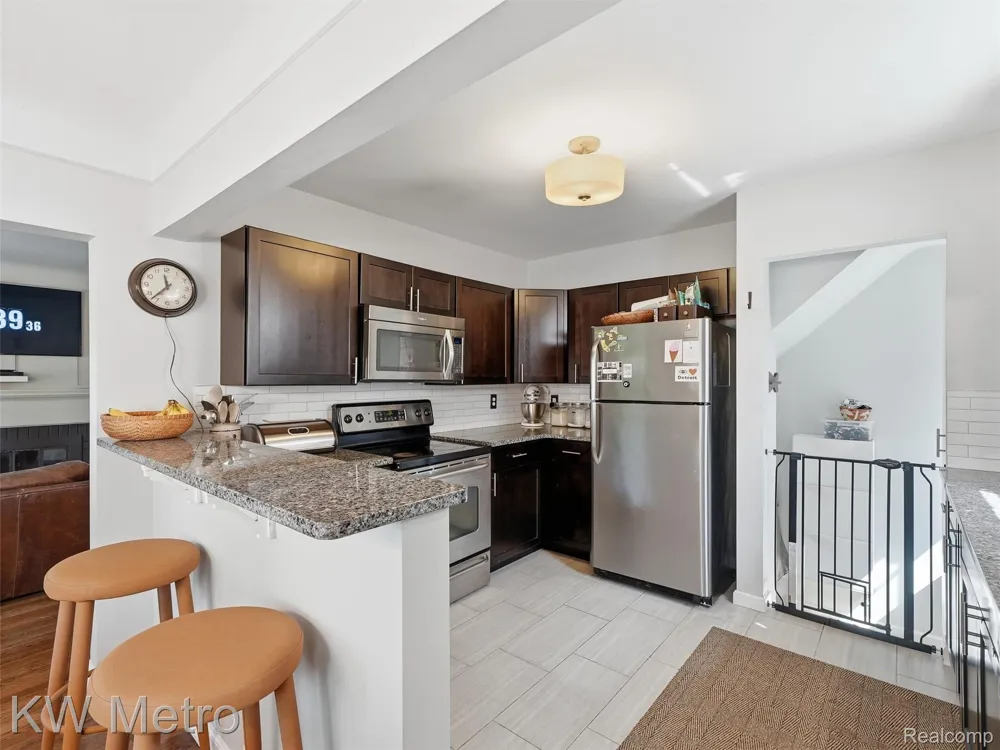 2048 Anita Avenue Grosse Pointe Woods City, MI 48236