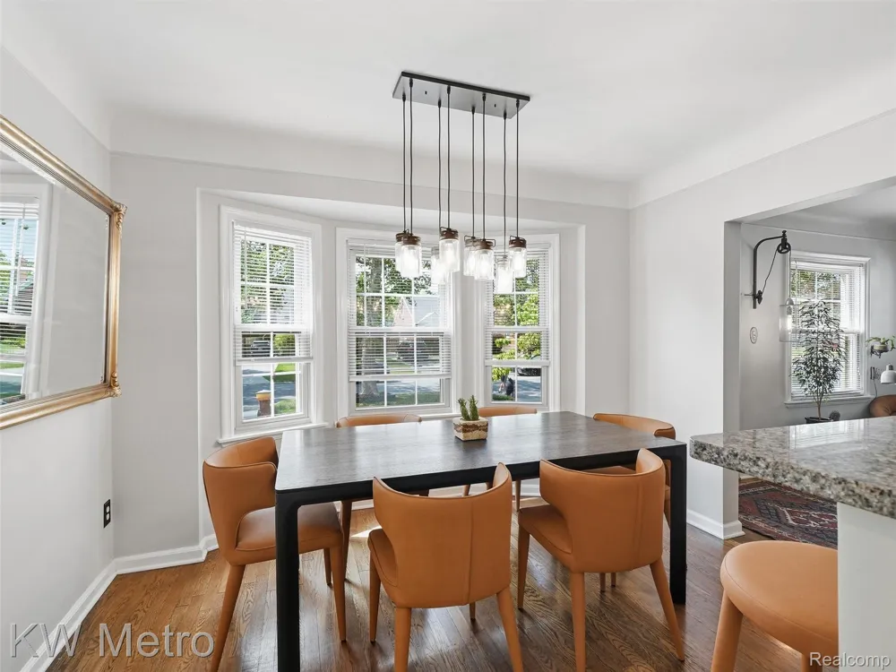 2048 Anita Avenue Grosse Pointe Woods City, MI 48236