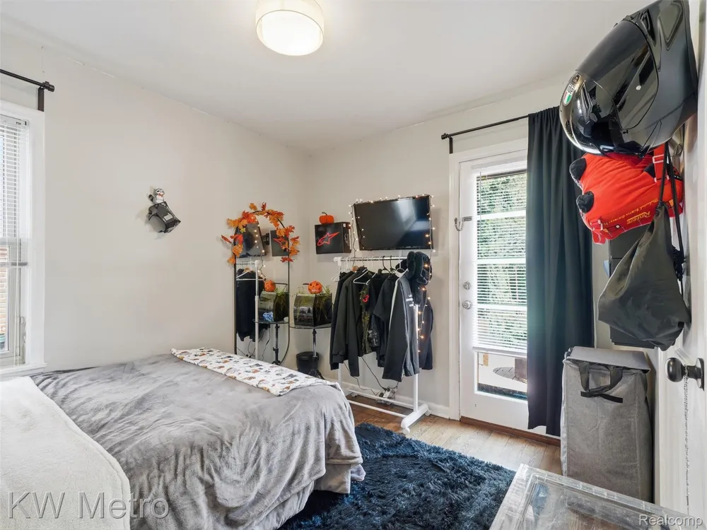 2048 Anita Avenue Grosse Pointe Woods City, MI 48236