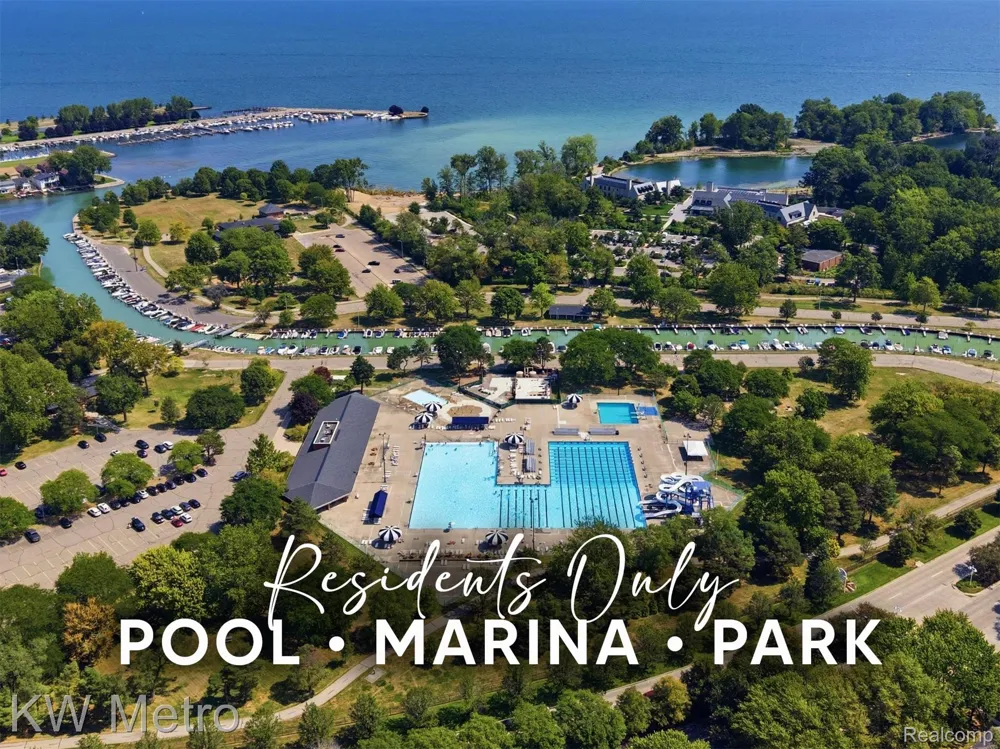 2048 Anita Avenue Grosse Pointe Woods City, MI 48236