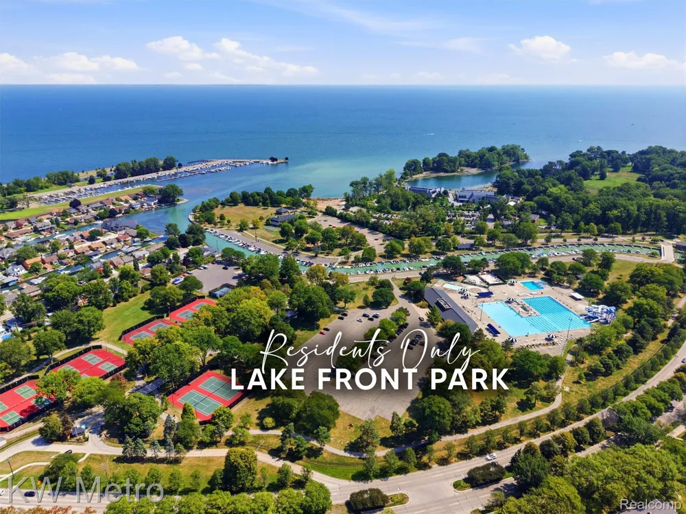 2048 Anita Avenue Grosse Pointe Woods City, MI 48236