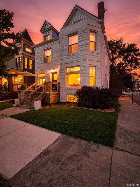402 Horton Street