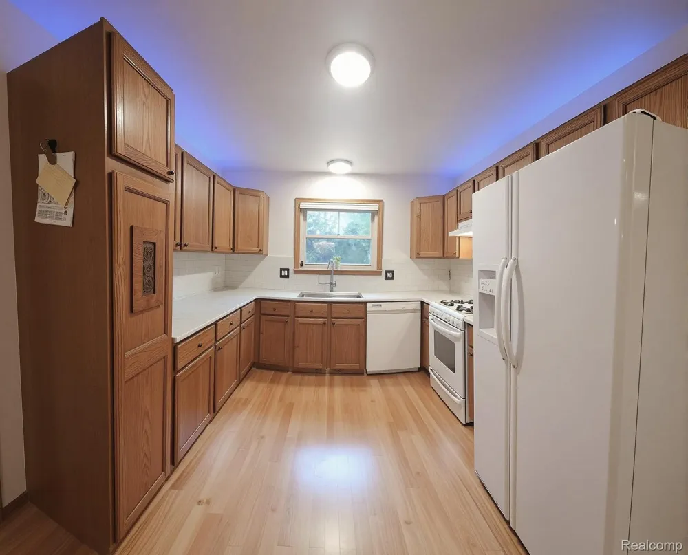 9929 Sienna Court Hamburg Township, MI 48169