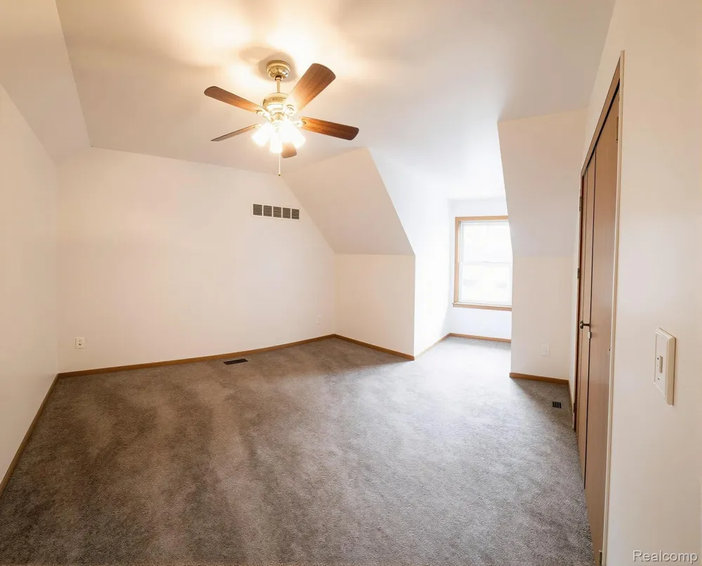 9929 Sienna Court Hamburg Township, MI 48169