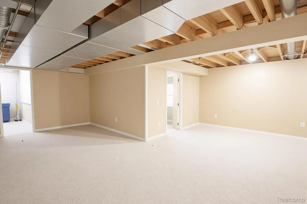 9929 Sienna Court Hamburg Township, MI 48169