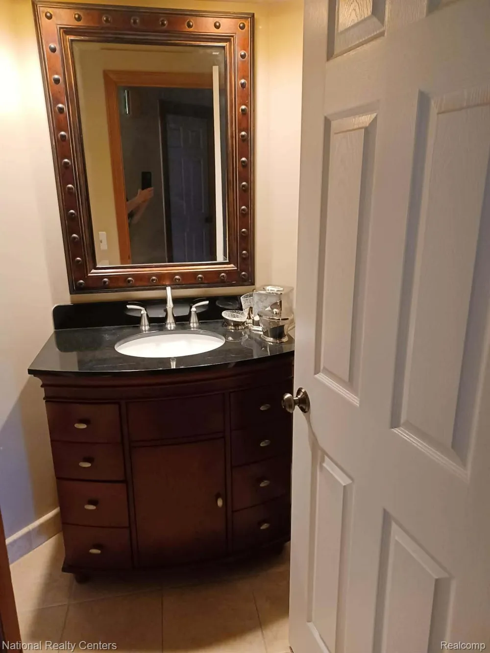 34653 Pembroke Avenue Livonia City, MI 48152