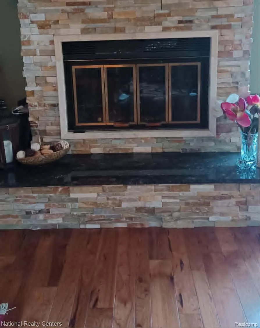 34653 Pembroke Avenue Livonia City, MI 48152