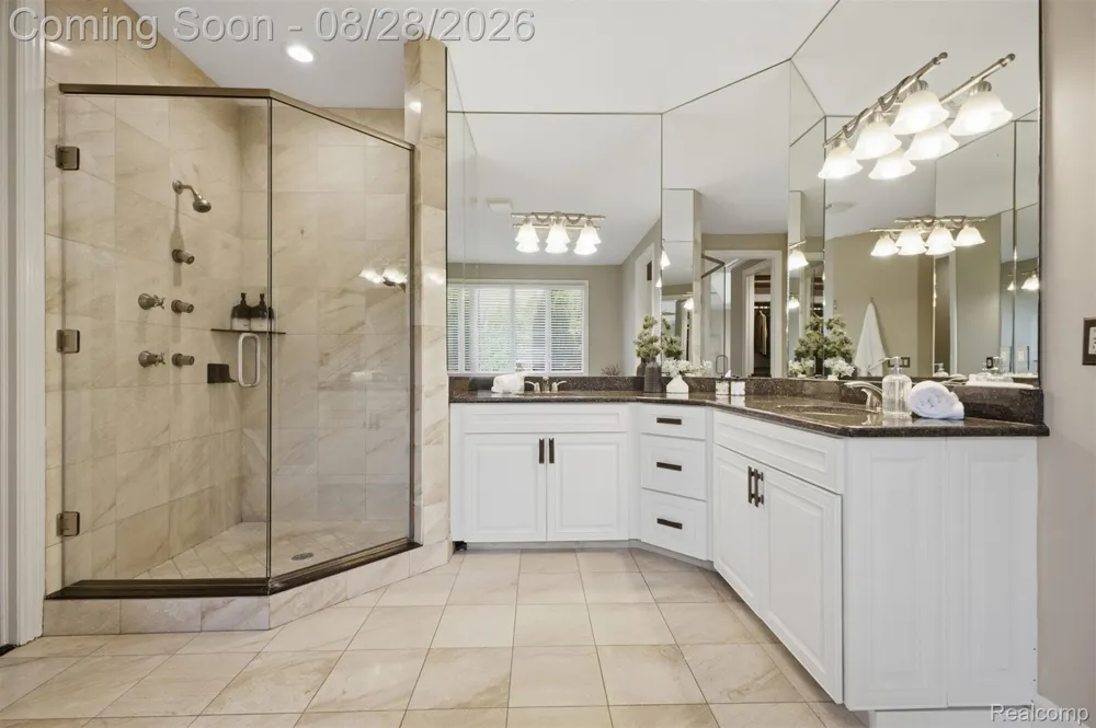 22440 Darcey Court Novi City, MI 48374