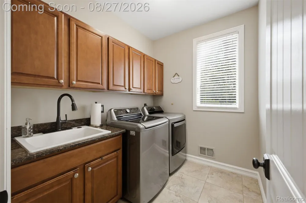 22440 Darcey Court Novi City, MI 48374