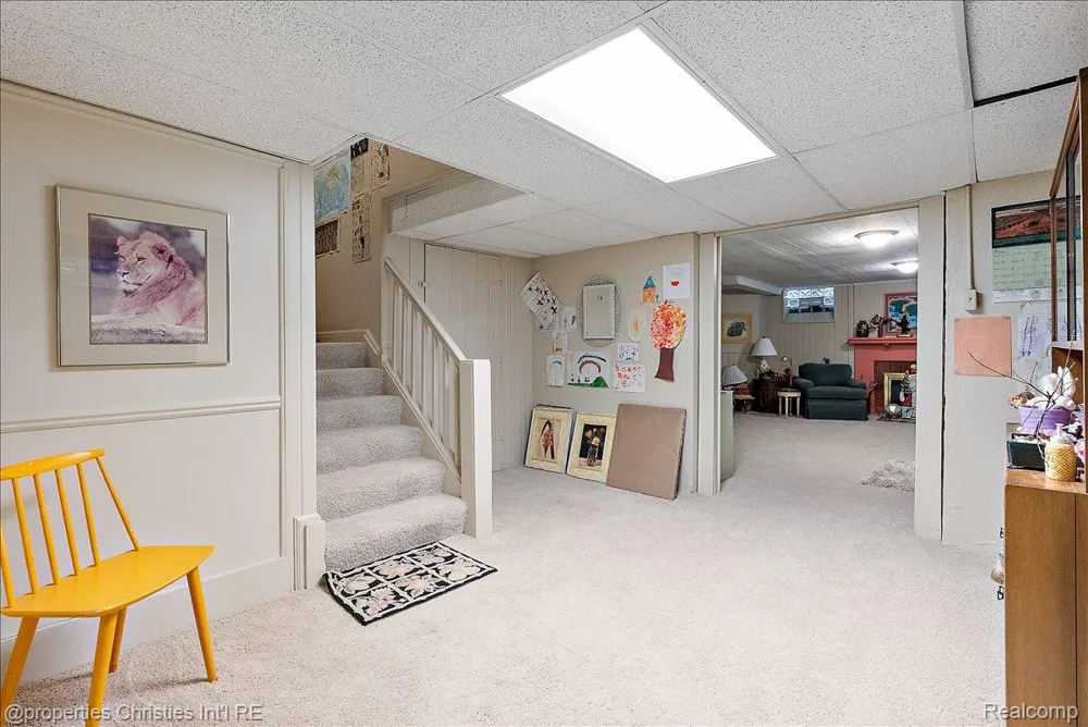 341 Westwood Drive Bloomfield Hills City, MI 48301
