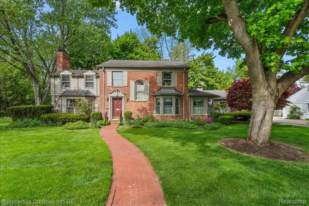 341 Westwood Drive Bloomfield Hills City, MI 48301