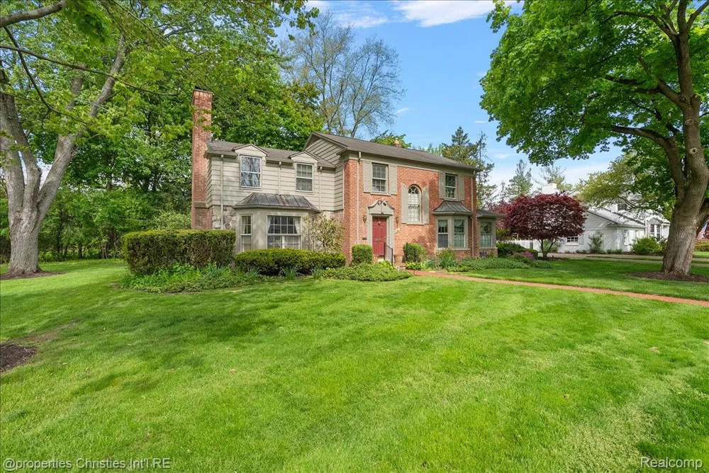 341 Westwood Drive Bloomfield Hills City, MI 48301