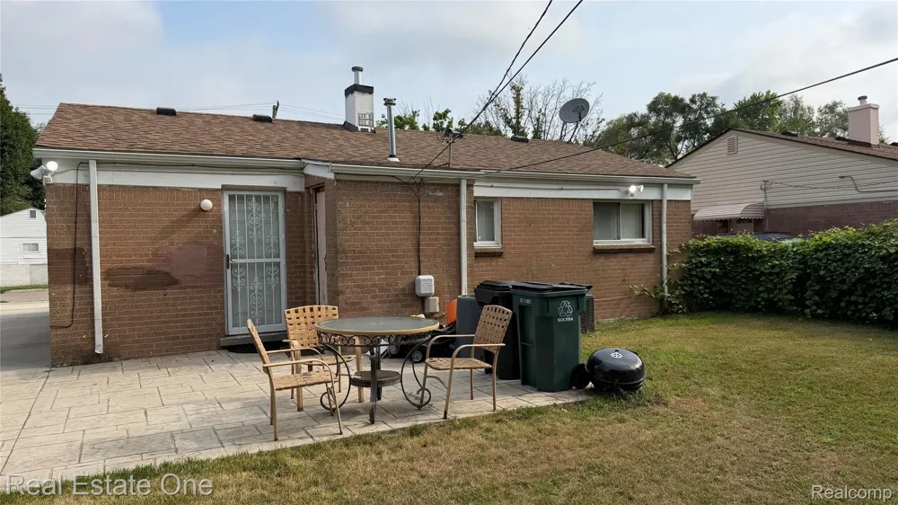 13351 Albany Street Oak Park City, MI 48237