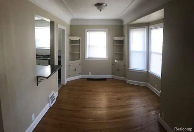 232 E WOODLAND STREET Ferndale City, MI 48220