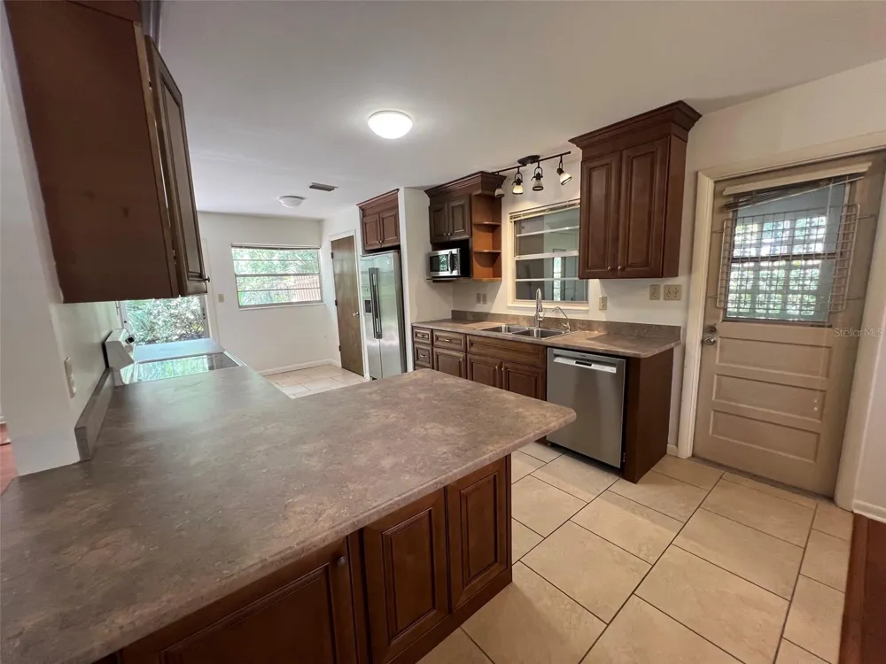 703 NE 5TH PLACE Gainesville, FL 32601