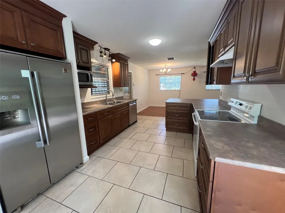 703 NE 5TH PLACE Gainesville, FL 32601