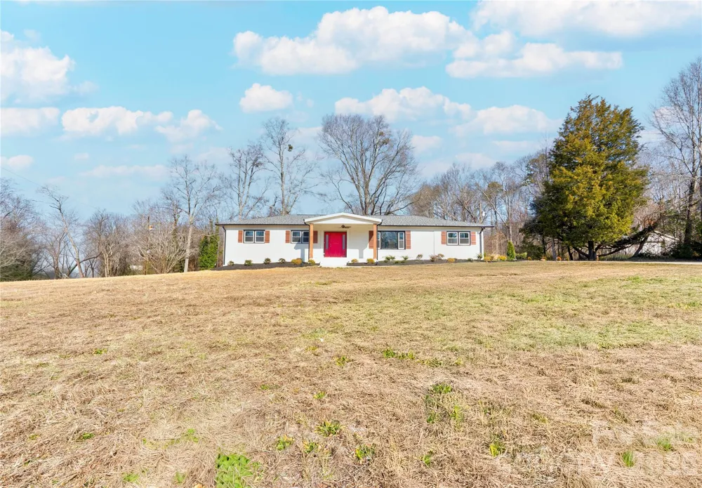 226 Hardin Circle Grover, NC 28073