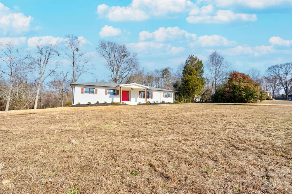 226 Hardin Circle Grover, NC 28073