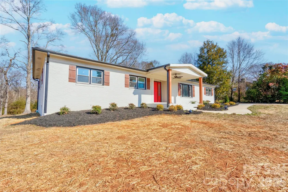 226 Hardin Circle Grover, NC 28073