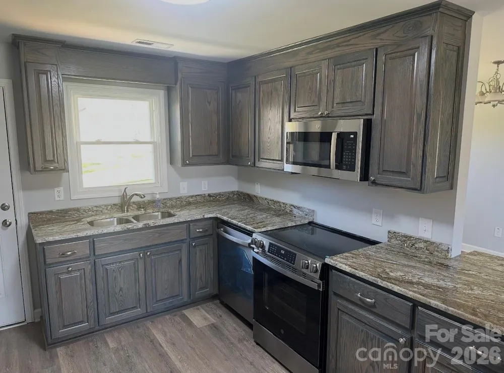 226 Hardin Circle Grover, NC 28073