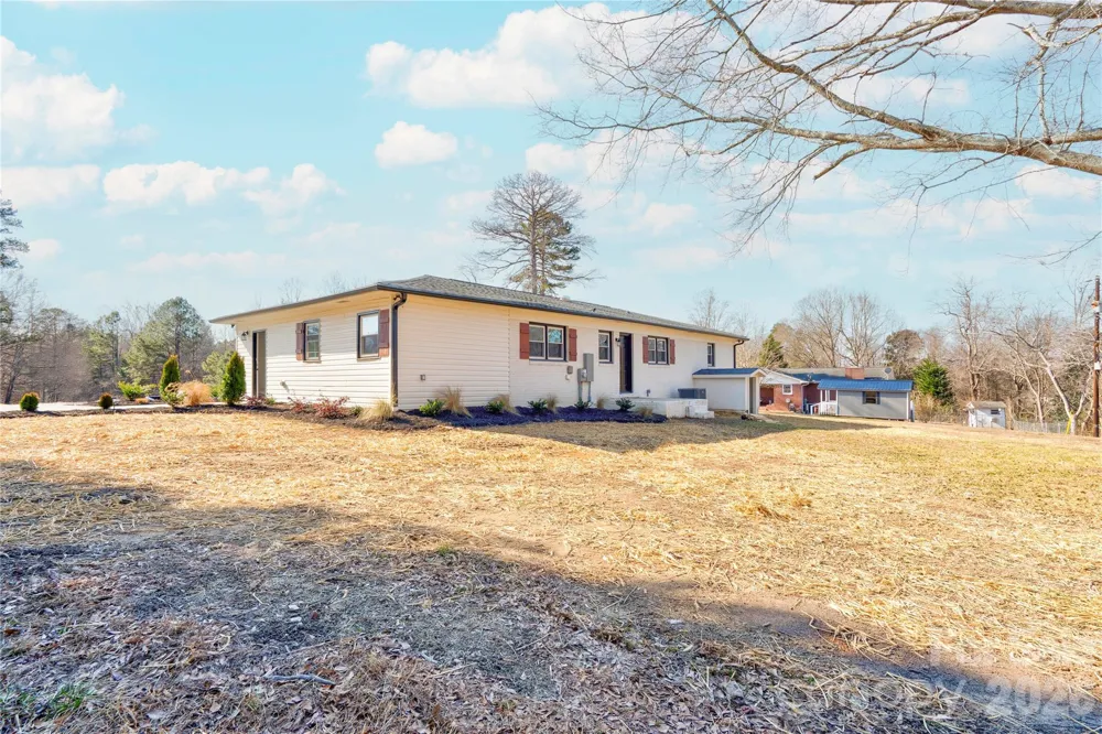 226 Hardin Circle Grover, NC 28073