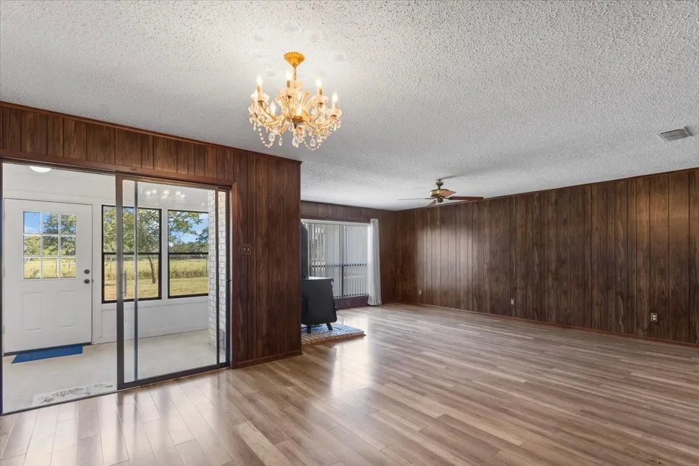 1000 County Road 1208 Grapeland, TX 75844