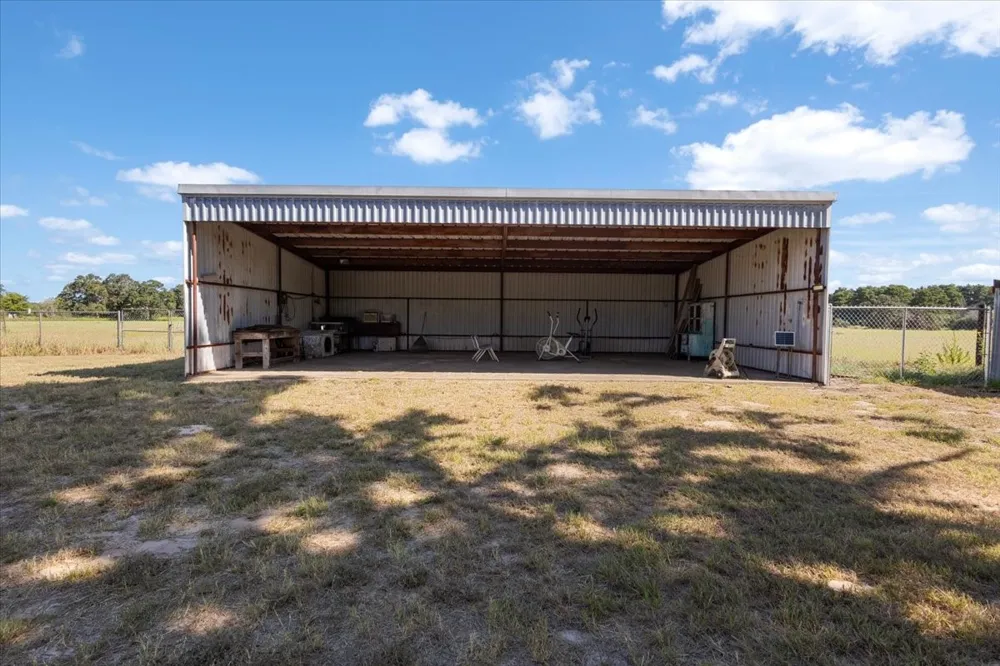 1000 County Road 1208 Grapeland, TX 75844
