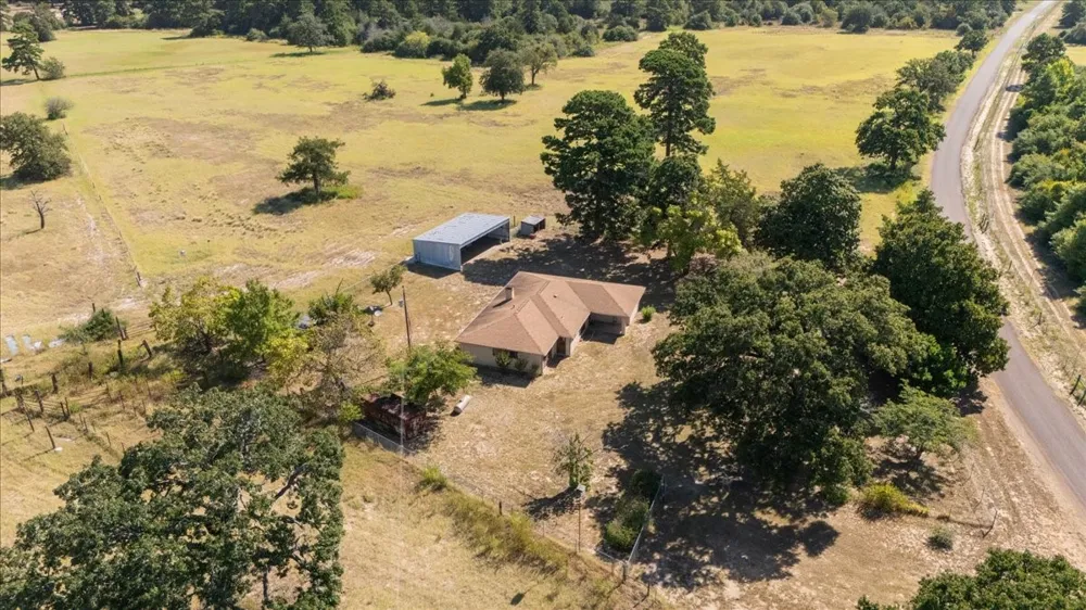 1000 County Road 1208 Grapeland, TX 75844