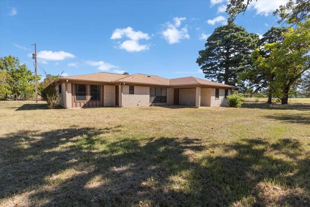 1000 County Road 1208 Grapeland, TX 75844